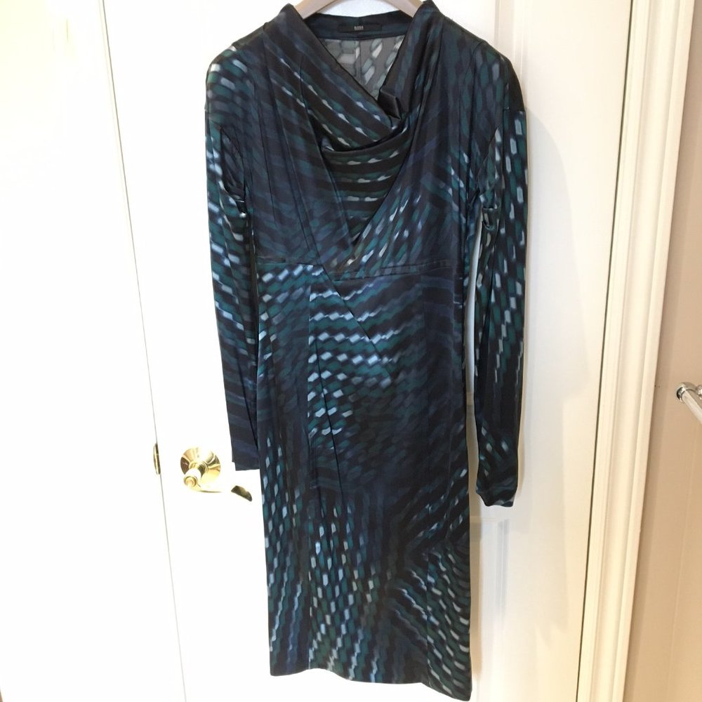 Vibrant emerald silk midi dress, US6